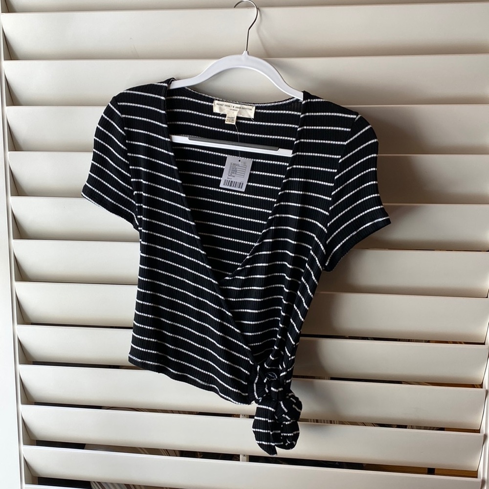 Urban Outfitters crop trop
